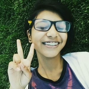 Meet your Posher, Kayla